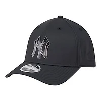 Men's New Era  Black New York Yankees Metallic 39THIRTY M-Crown Flex Hat