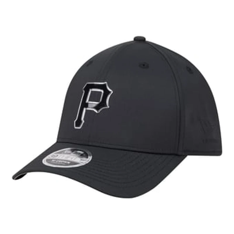 Men's New Era  Black Pittsburgh Pirates Metallic 39THIRTY M-Crown Flex Hat