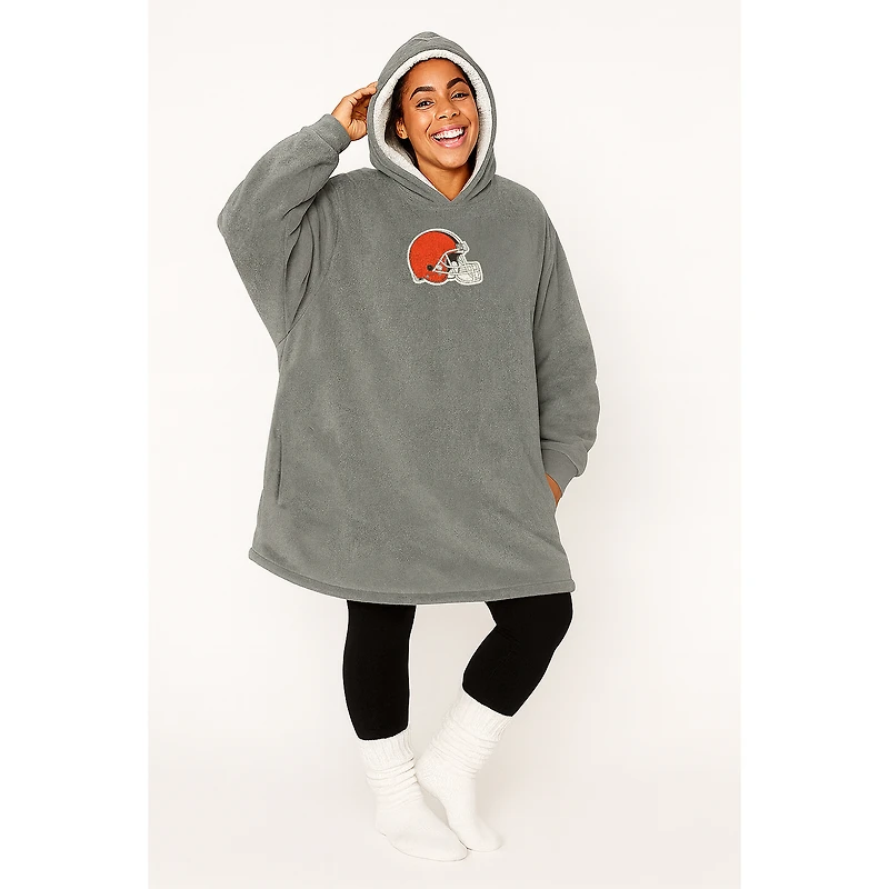 Pegasus Cleveland Browns 54" x 72" Big Logo Wearable Blanket