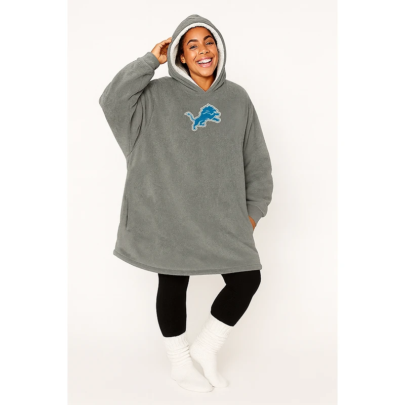 Pegasus Detroit Lions 54" x 72" Big Logo Wearable Blanket