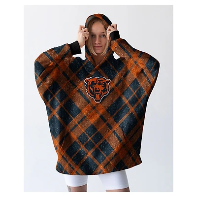 Pegasus Chicago Bears 34" x 34" Digital Dash Sherpa Hooded Fan Cape