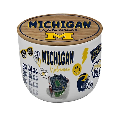 Pegasus Michigan Wolverines 16oz. Loco Fan Wood Top Ceramic Candle