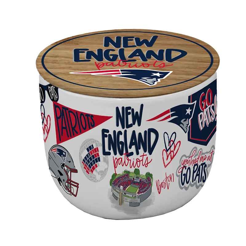 Pegasus New England Patriots 16oz. Loco Fan Wood Top Ceramic Candle