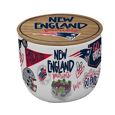 Pegasus New England Patriots 16oz. Loco Fan Wood Top Ceramic Candle