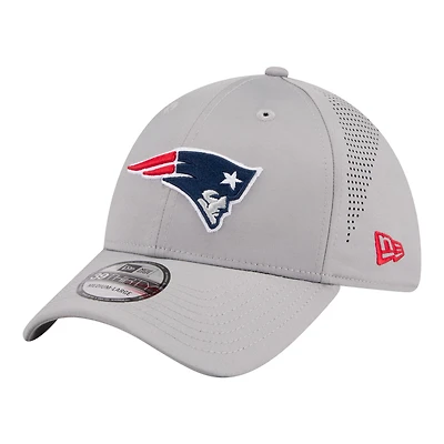 Men's New Era  Gray New England Patriots Perforated 39THIRTY Flex Hat
