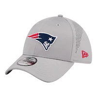 Men's New Era  Gray New England Patriots Perforated 39THIRTY Flex Hat