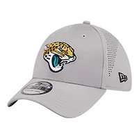 Men's New Era  Gray Jacksonville Jaguars Perforated 39THIRTY Flex Hat