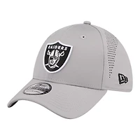 Men's New Era  Gray Las Vegas Raiders Perforated 39THIRTY Flex Hat