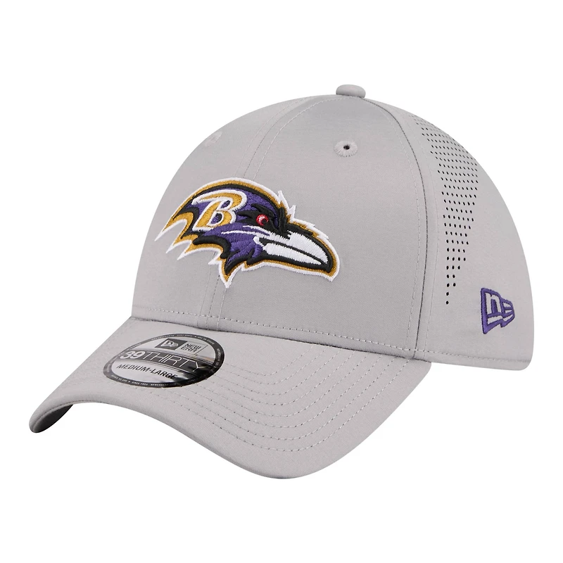 Men's New Era Gray Baltimore Ravens Perforated 39THIRTY Flex Hat
