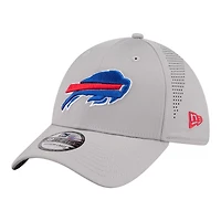 Men's New Era  Gray Buffalo Bills Perforated 39THIRTY Flex Hat