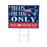 New England Patriots 18" x 24" Halloween Treats Outdoor Yard Sign