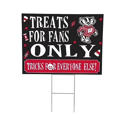 Wisconsin Badgers 18" x 24" Halloween Treats Outdoor Yard Sign