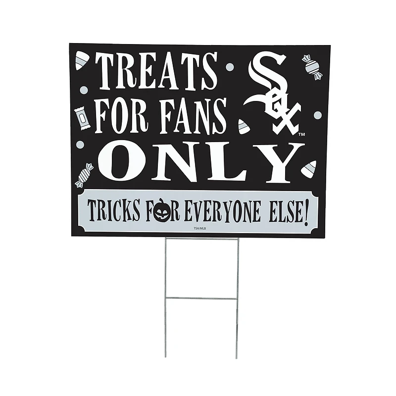 Chicago White Sox 18" x 24" Halloween Treats Outdoor Yard Sign