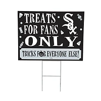 Chicago White Sox 18" x 24" Halloween Treats Outdoor Yard Sign