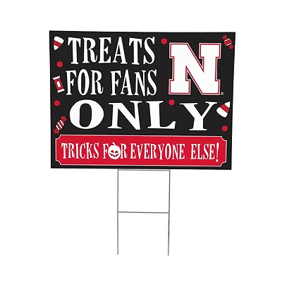 Nebraska Huskers 18" x 24" Halloween Treats Outdoor Yard Sign
