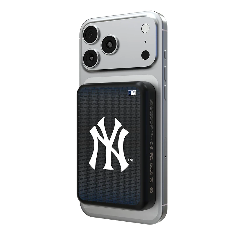 Keyscaper New York Yankees Wireless Magnetic Power Bank