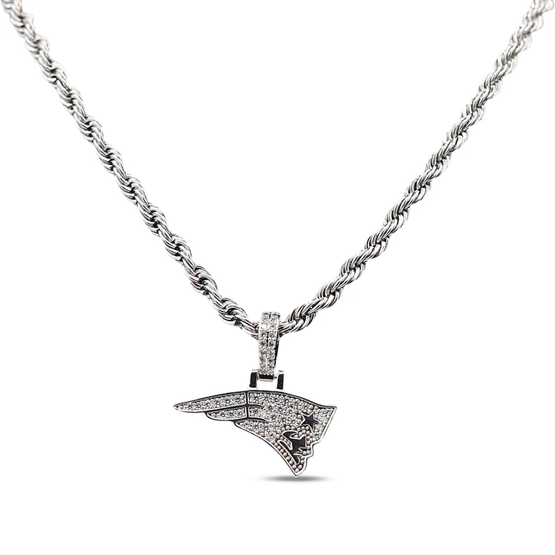 GLD New England Patriots 14K White Gold Logo Pendant & 20" Rope Chain