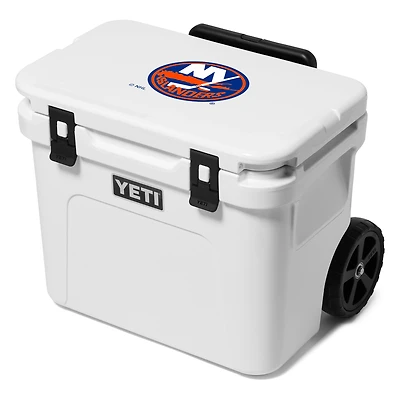 YETI New York Islanders Roadie 32 Wheeled Cooler