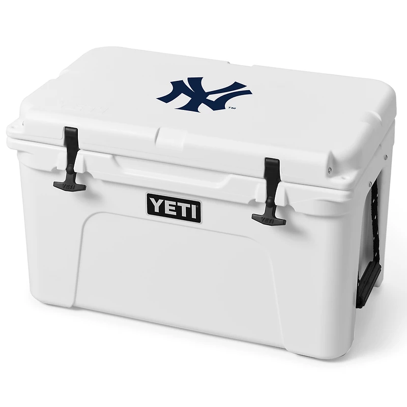 YETI New York Yankees Tundra 45 Hard Cooler