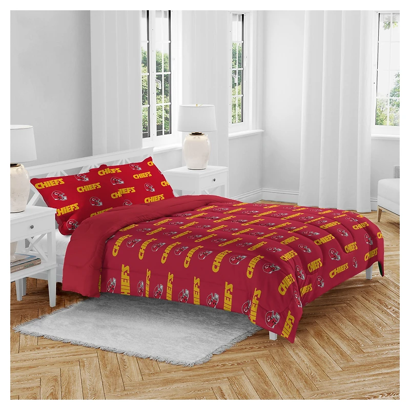 Pegasus Kansas City Chiefs Home Field Three-Piece Queen Bed in a Bag Set