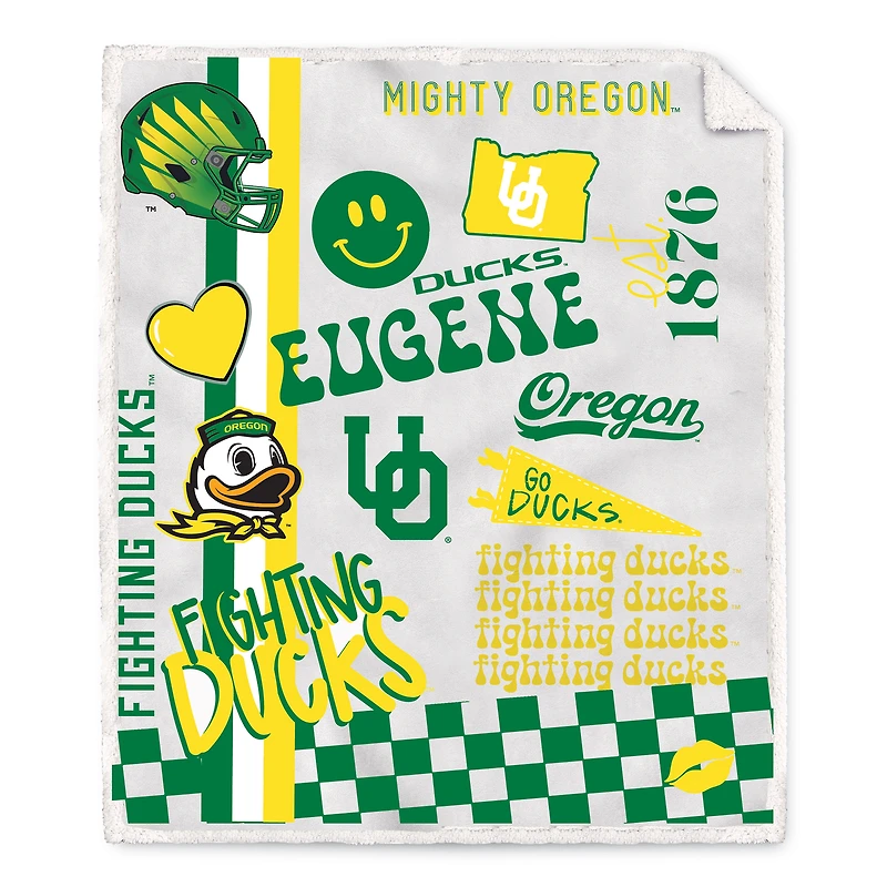 Pegasus Oregon Ducks 60" x 70" Loco Fan Ultra Cozy Sherpa Blanket