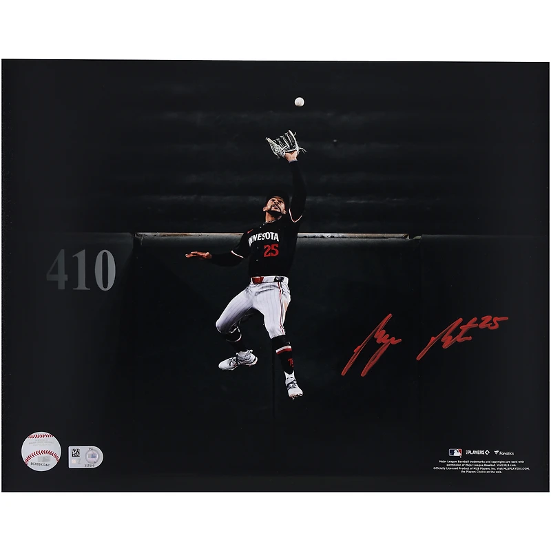 Byron Buxton Minnesota Twins Autographed 11" x 14" Home Run Robbing Wall Catch Photograph