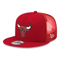 Men's New Era Chicago Bulls Core Logo Meshback 9FIFTY Snapback Hat