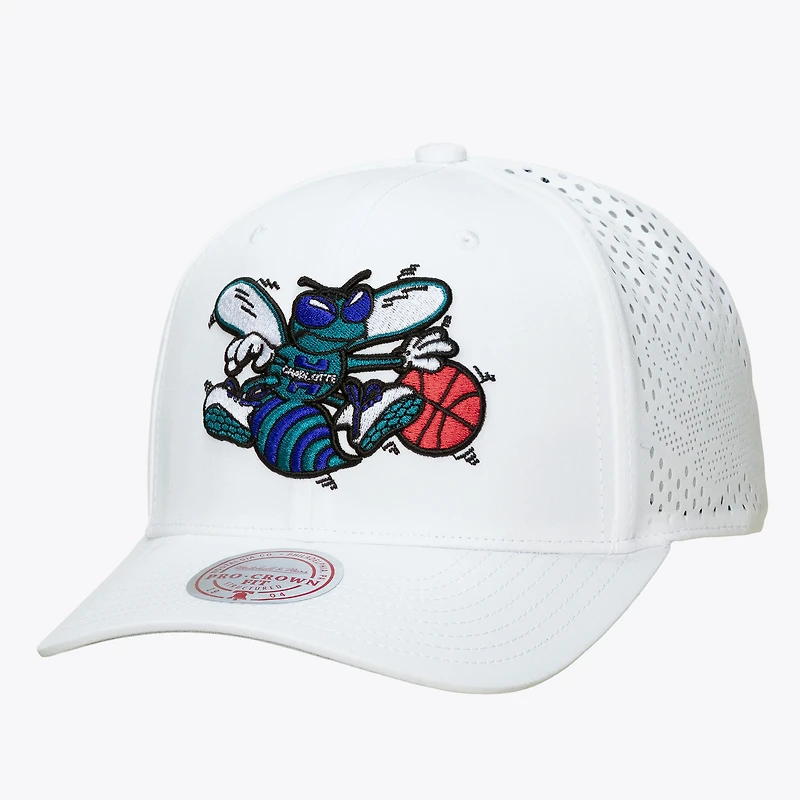 Men's Mitchell & Ness White Charlotte Hornets Perfect Lightweight Pro Crown Adjustable Hat