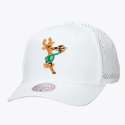 Men's Mitchell & Ness White Milwaukee Bucks Perfect Lightweight Pro Crown Snapback Hat