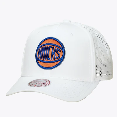 Men's Mitchell & Ness White New York Knicks Perfect Lightweight Pro Crown Adjustable Hat