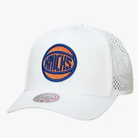 Men's Mitchell & Ness White New York Knicks Perfect Lightweight Pro Crown Adjustable Hat