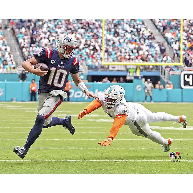 Drake Maye New England Patriots Unsigned 2025 Week 2 Scramble Touchdown Photograph