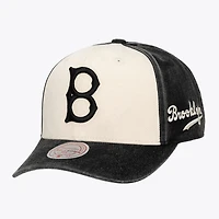 Unisex Mitchell & Ness Cream/Black Brooklyn Dodgers Snow Block Pro Crown Snapback Hat