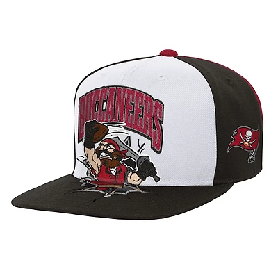 Youth Mitchell & Ness  White Tampa Bay Buccaneers Team Mascot Snapback Hat