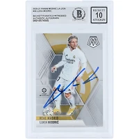 Luka Modric Real Madrid Autographed 2020-21 Panini Mosaic La Liga #30 Beckett Fanatics Witnessed Authenticated 10 Card