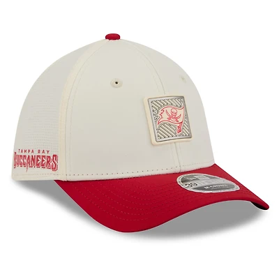 Men's New Era Cream/Red Tampa Bay Buccaneers 2026 NFL Training Camp 39THIRTY Flex Hat