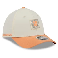 Men's New Era Cream/ Tampa Bay Buccaneers 2026 NFL Training Camp 39THIRTY Flex Hat