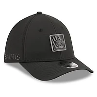 Men's New Era  Black New Orleans Saints 2026 NFL Training Camp 39THIRTY Flex Hat