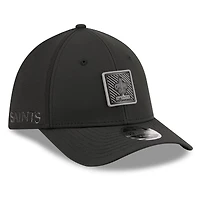 Men's New Era  Black New Orleans Saints 2026 NFL Training Camp 39THIRTY Flex Hat