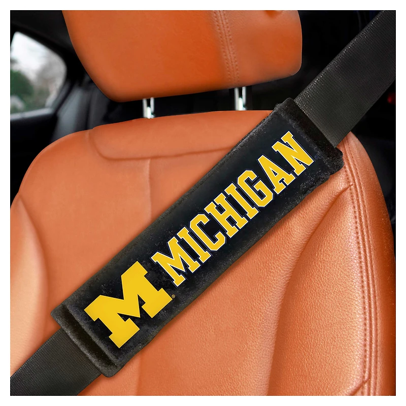Michigan Wolverines Seatbelt Pad Set