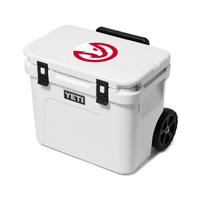 YETI White Atlanta Hawks Roadie 32 Wheeled Cooler