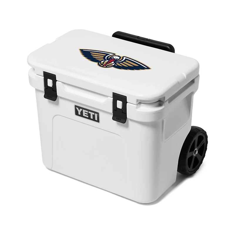 YETI White New Orleans Pelicans Roadie 32 Wheeled Cooler