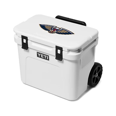 YETI White New Orleans Pelicans Roadie 32 Wheeled Cooler