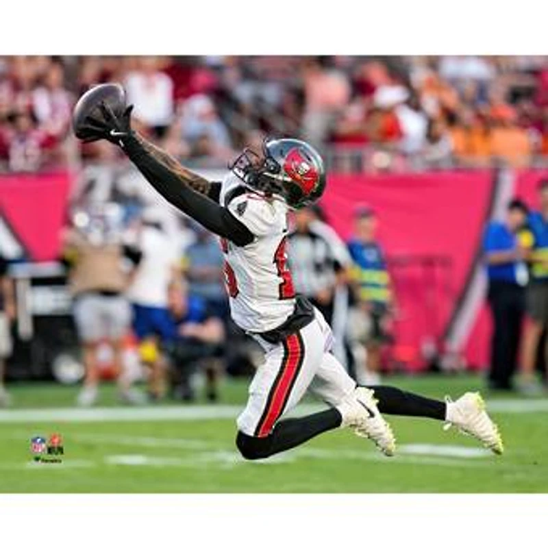Tez Johnson Tampa Bay Buccaneers Unsigned 2025 Week 6 Catch Photograph