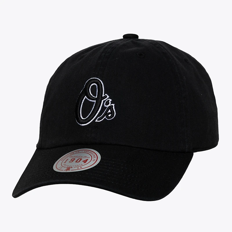 Unisex Mitchell & Ness Black & White Baltimore Orioles 1904 Strapback Adjustable Hat
