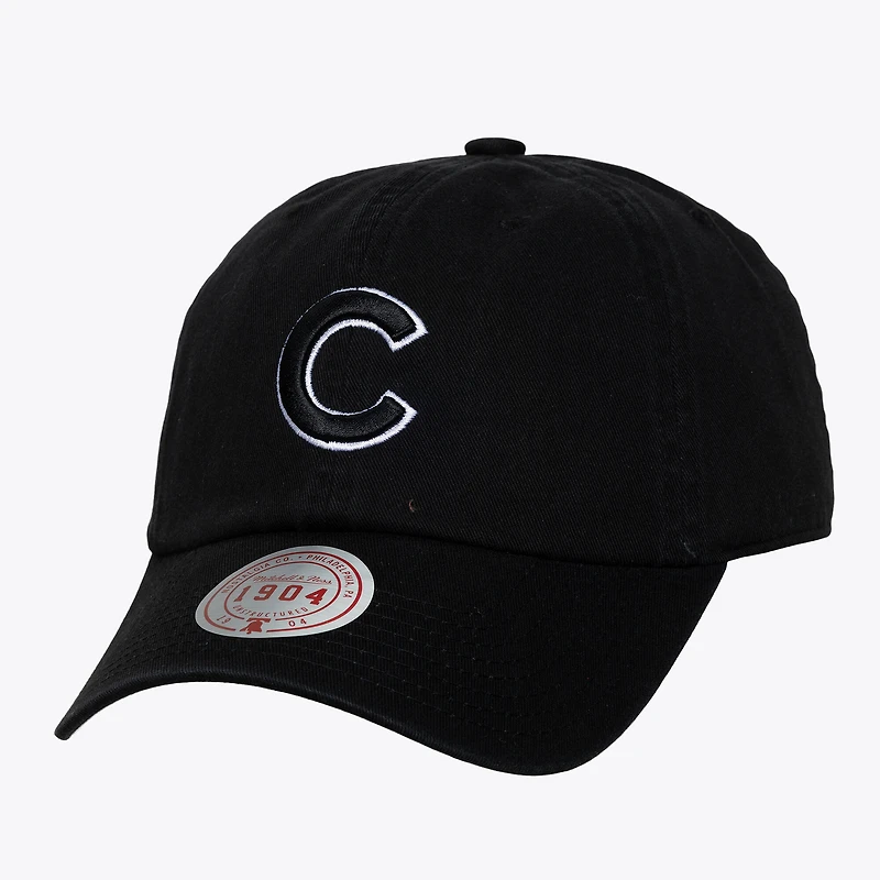 Unisex Mitchell & Ness Black & White Chicago Cubs 1904 Strapback Adjustable Hat