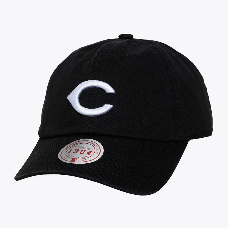 Unisex Mitchell & Ness Black & White Cincinnati Reds 1904 Strapback Adjustable Hat
