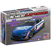 Salvinos JR Models Kyle Larson 2025 NASCAR Cup Series Champion 1:24 Model Car Kit