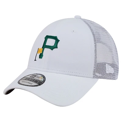 Men's New Era  White Pittsburgh Pirates Flag 9FORTY Trucker Adjustable Hat