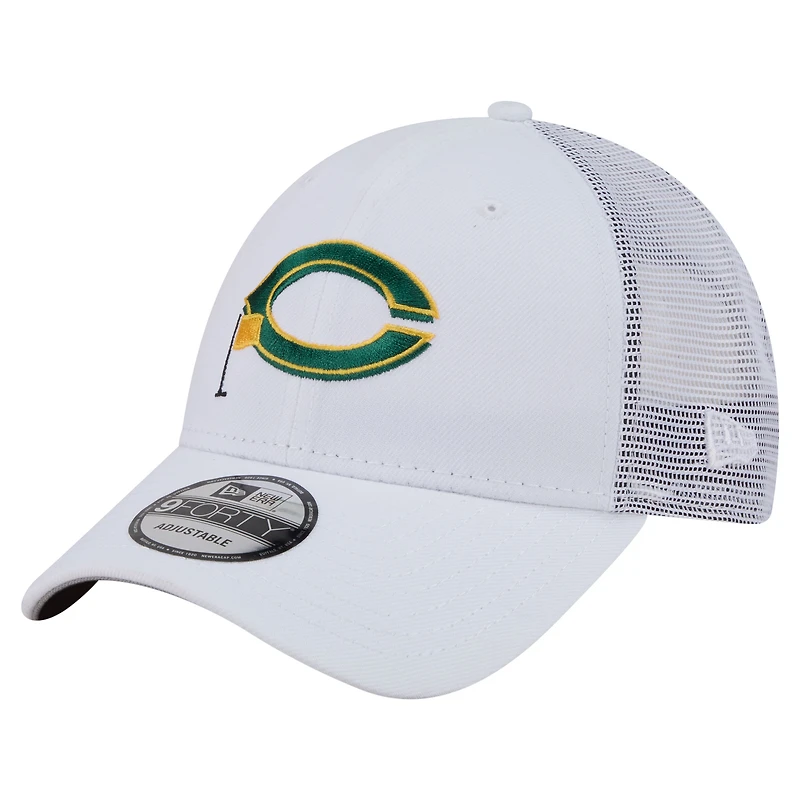 Men's New Era  White Cincinnati Reds Flag 9FORTY Trucker Adjustable Hat